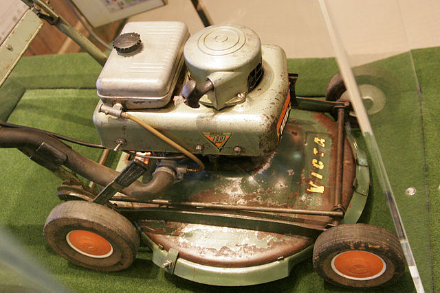 File:640px-Early victa mower.jpg