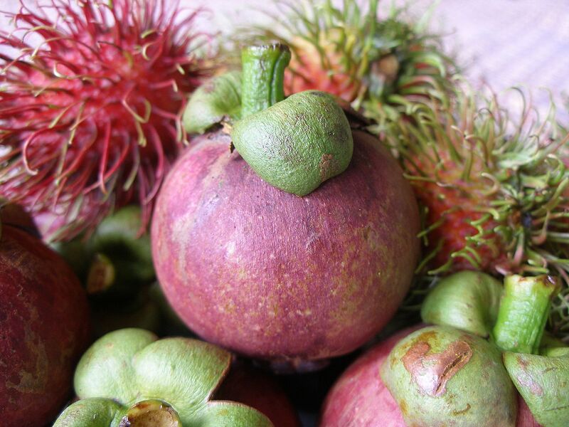 File:1280px-Mangosteen closeup.JPG