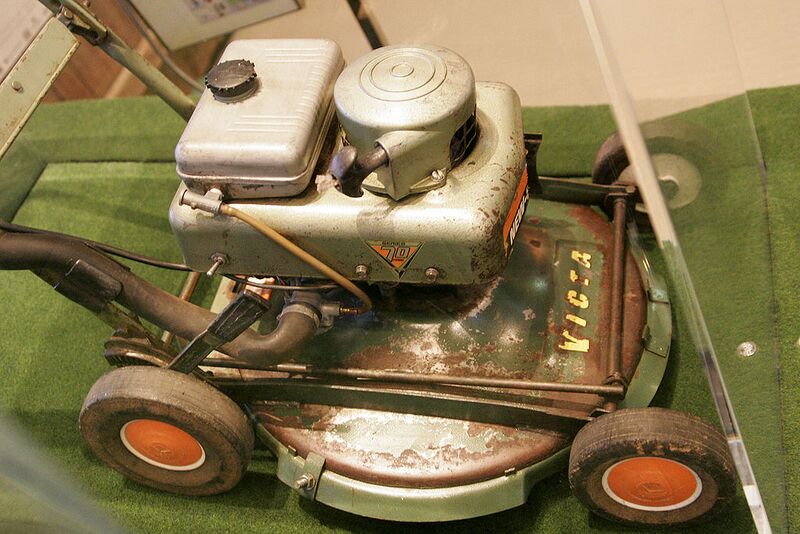 File:1024px-Early victa mower.jpg