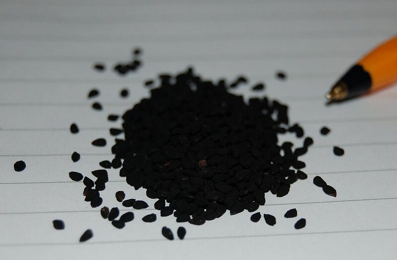 File:1024px-Nigella seeds.jpg